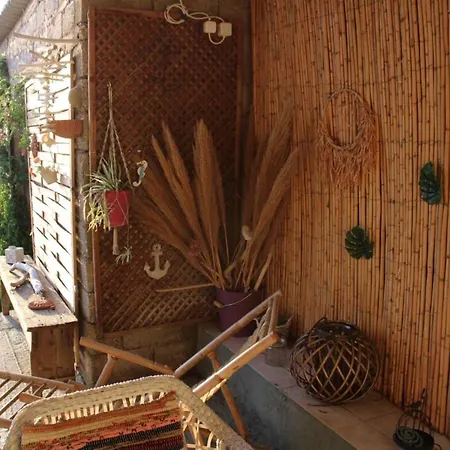 Levanda Home * Taktikoupoli